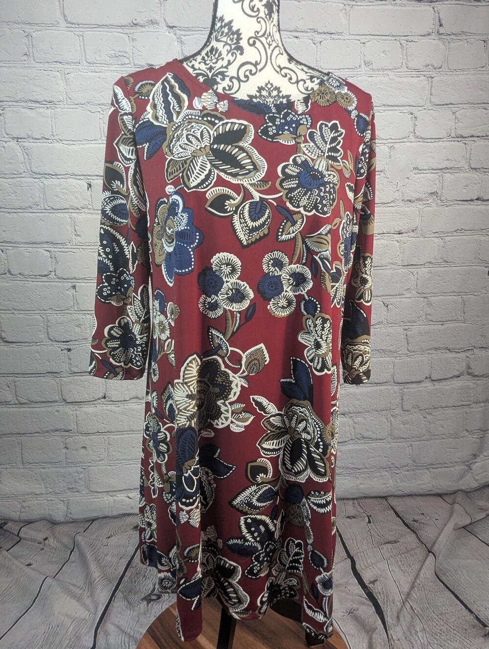 Roz & Ali Burgundy Floral Midi Dress with Navy and Cream Accents